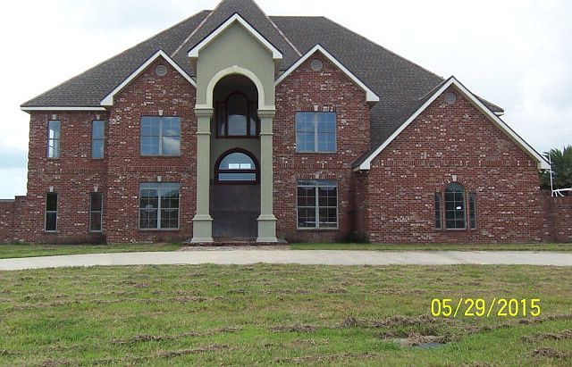 1st image of 110 Bocage Dr