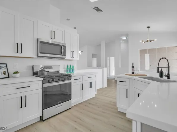 5324 Gosford St, North Las Vegas, NV 89031
