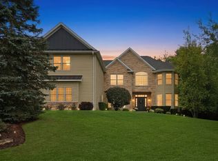 39675 Orchard Bluff Ln, Wadsworth, IL 60083