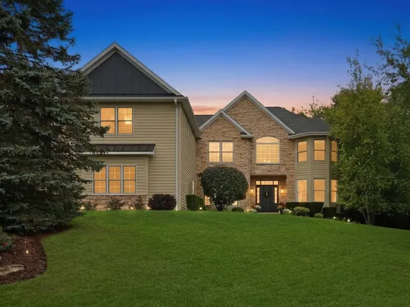 39675 Orchard Bluff Ln, Wadsworth, IL 60083