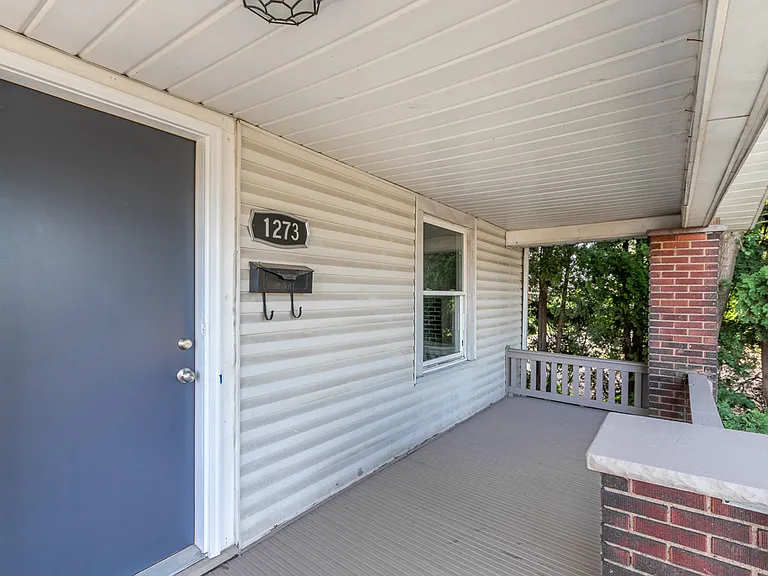 1273 Greenfield Ave SW — Photo 3