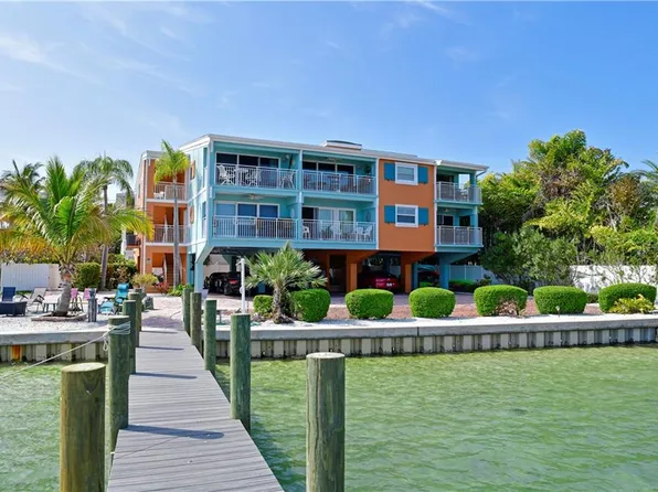 110 12th St S Unit 113, Bradenton Beach, FL 34217
