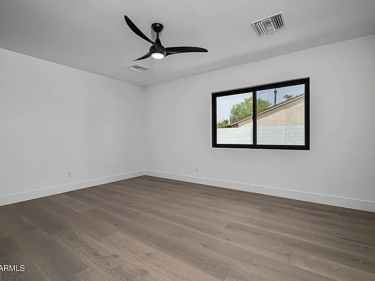 8512 E Via De La Escuela — Photo 18