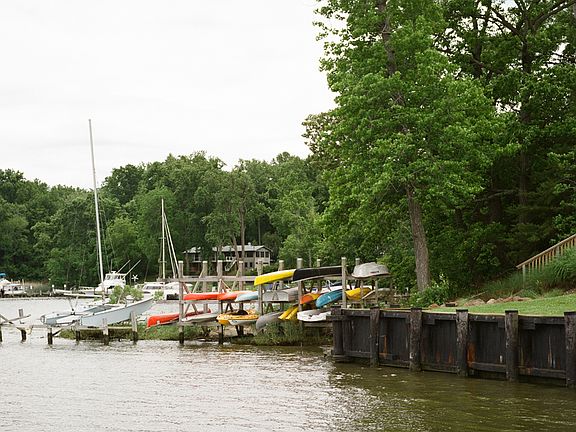 Annapolis Cove Marina