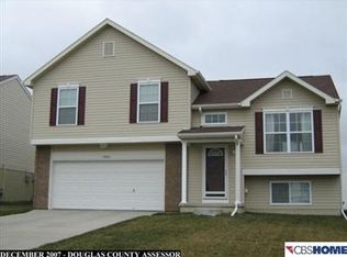 19502 U St, Omaha, NE 68135