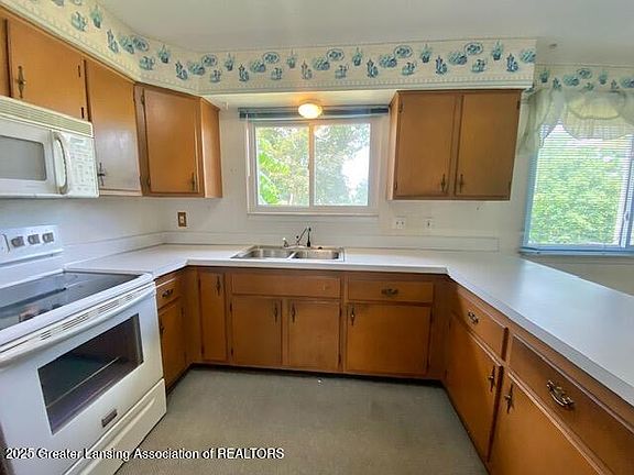 3rd image of 12906 Bilmar Ln