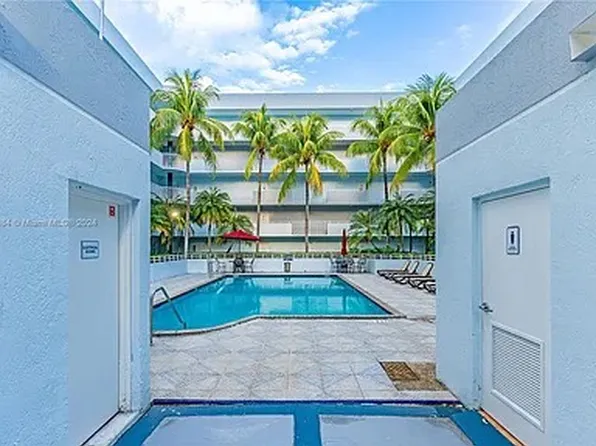 8251 NW 8th St APT 115, Miami, FL 33126