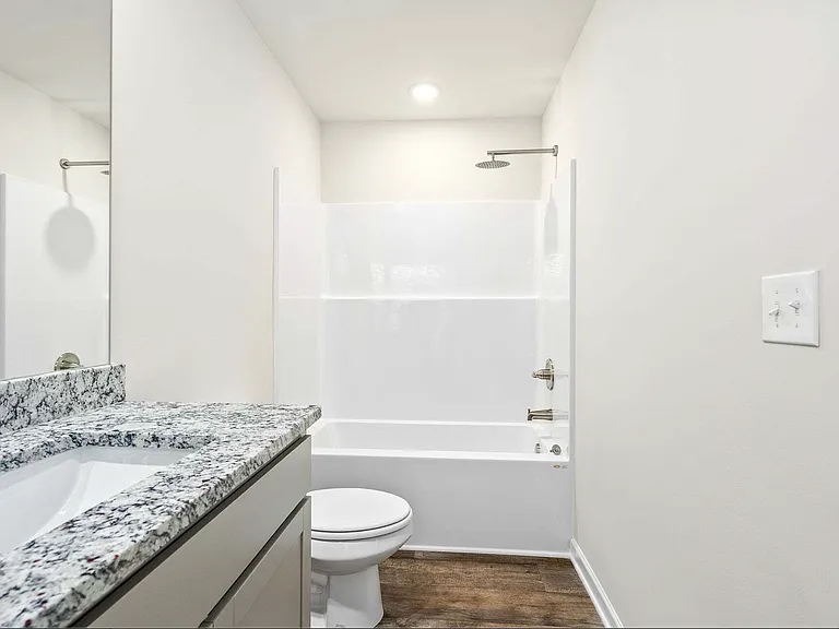 3247 Hamlet Dr — Photo 14