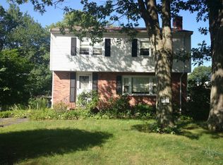 215 Saint Theresa Ave, West Roxbury, MA 02132