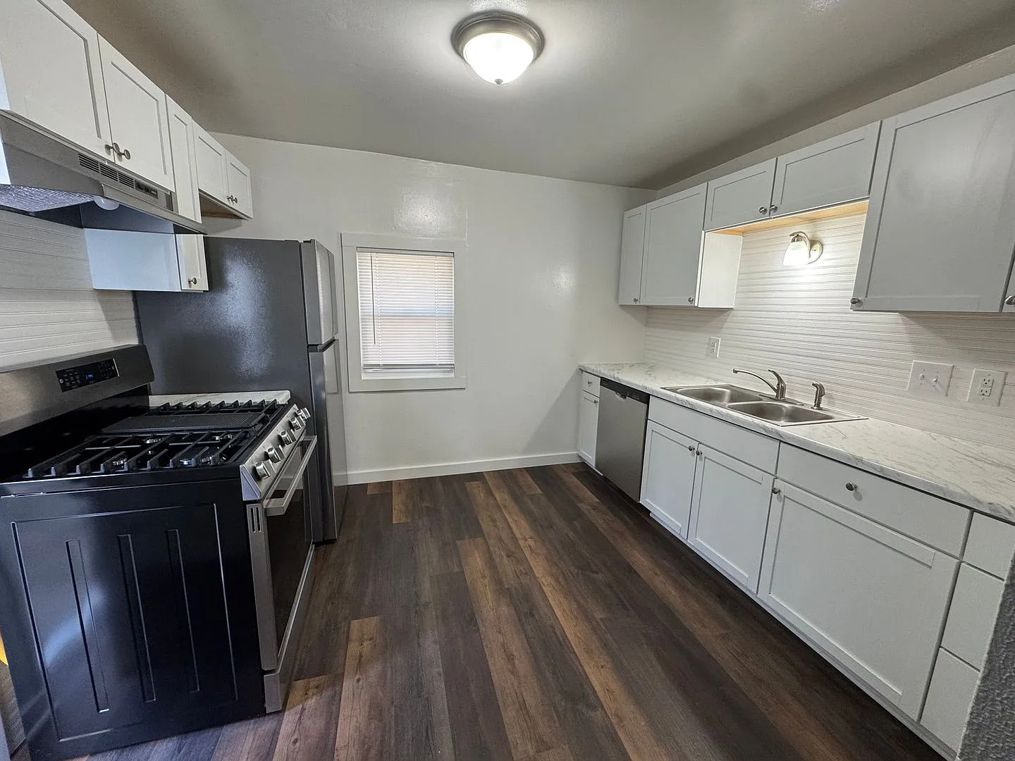 Available Now! 4 Bedroom Moline Rental, Pet Friendly — Photo 2
