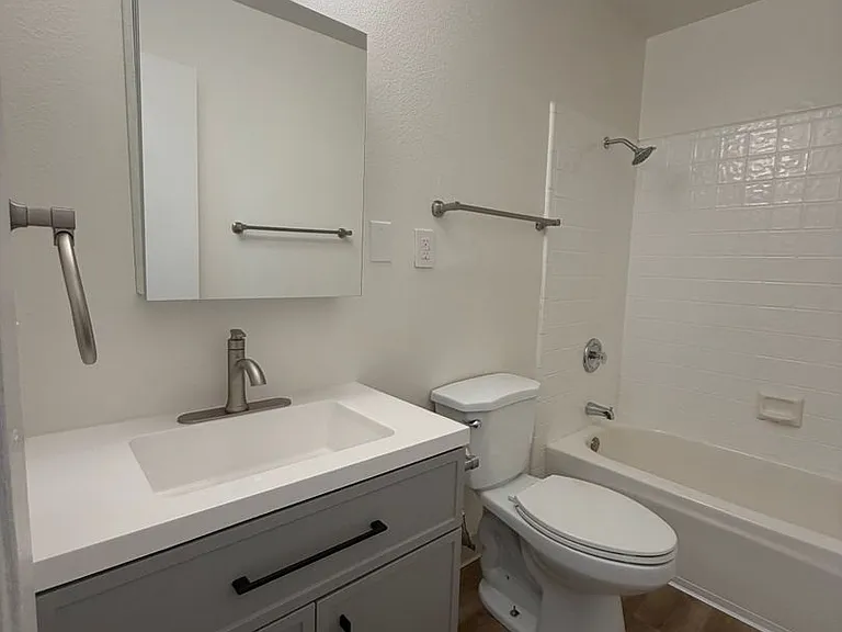 147 Sespe Ave — Photo 22