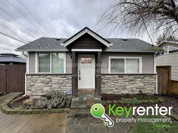 356 7th St SE, Puyallup, WA 98372