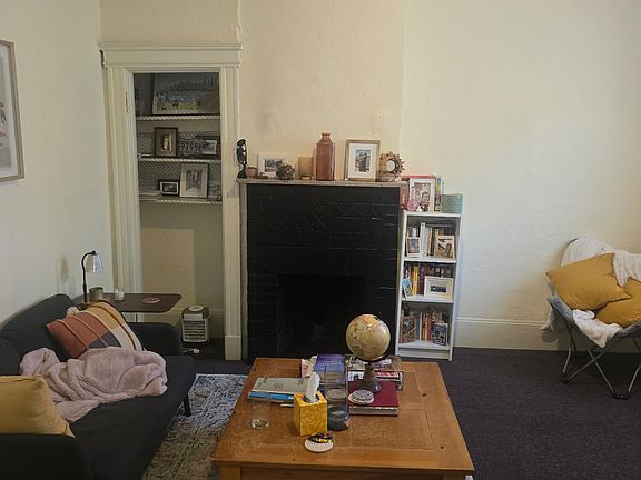 3rd image of 16 Pinckney St #3