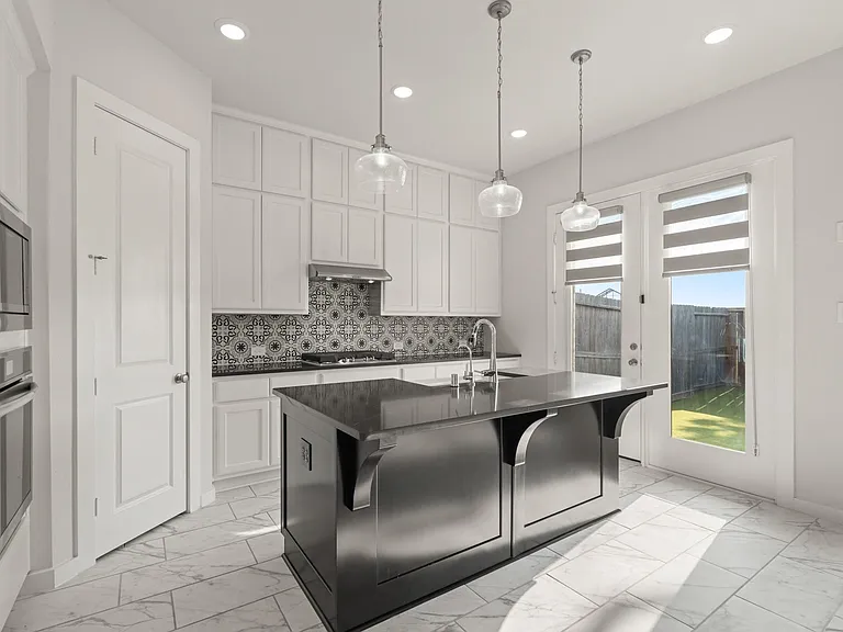 6579 Scarlet Pond Ln — Photo 16