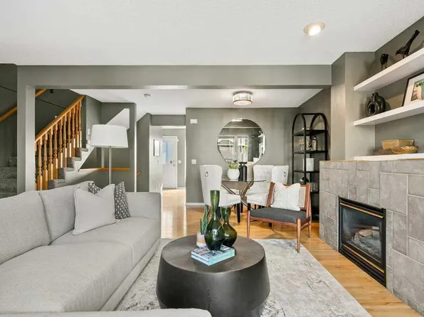 248 W Regal Park NE, Calgary, AB T2E 0S6