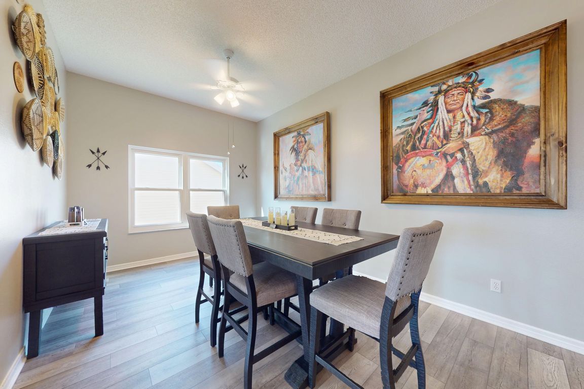 next background image