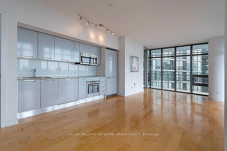 Casa Condos — Photo 4
