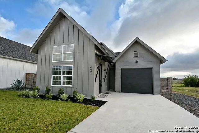 421 Constance Dr