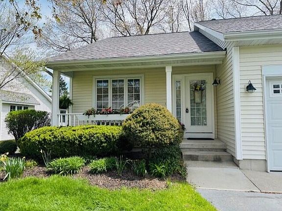2nd image of 15096 Bayou Point Pl #6