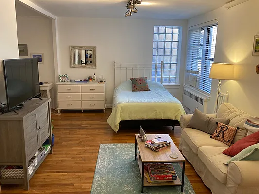 Rented by Maz Group NY | media 3