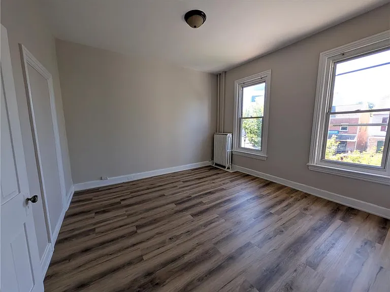 87 E Broad St #2 — Photo 14