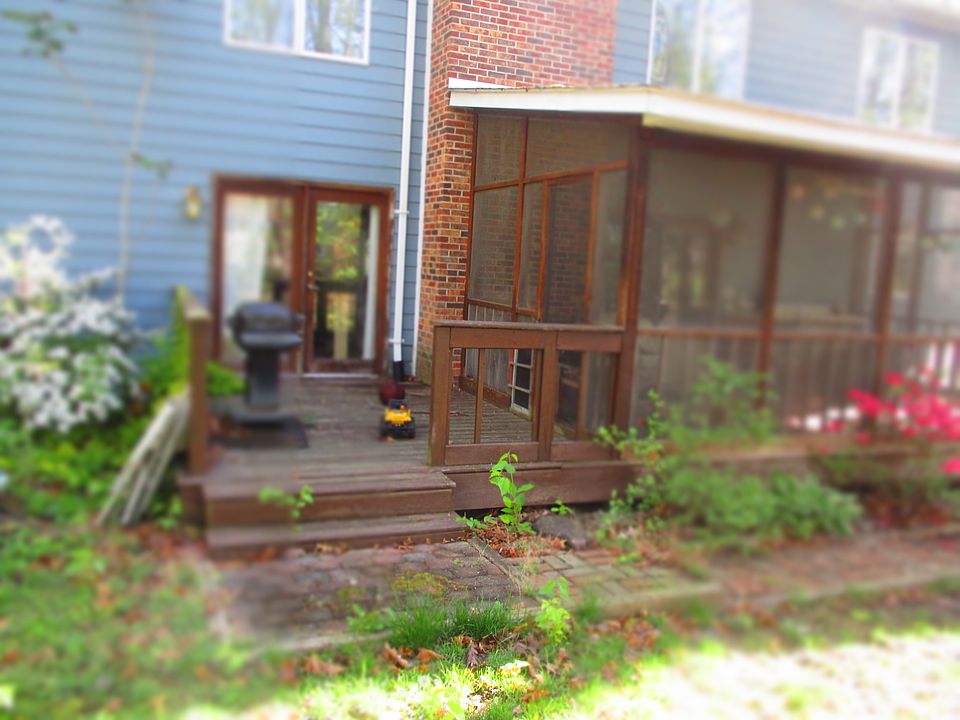 1st image of 114 Sunset Cir