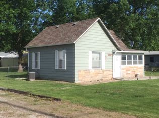 1323 N Minnesota Ave, Hastings, NE 68901