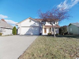 2818 SW Maxfield Rd, Topeka, KS 66614