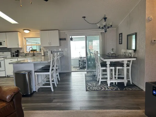 17 Petersons #2, Lewellen, NE 69147