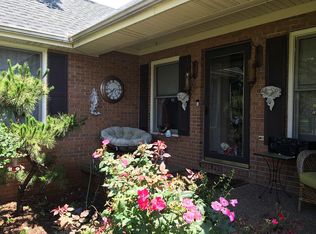 1121 Lois Ln, Bowling Green, KY