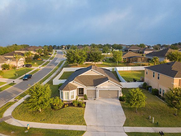 2nd image of 226 Giovani Blvd