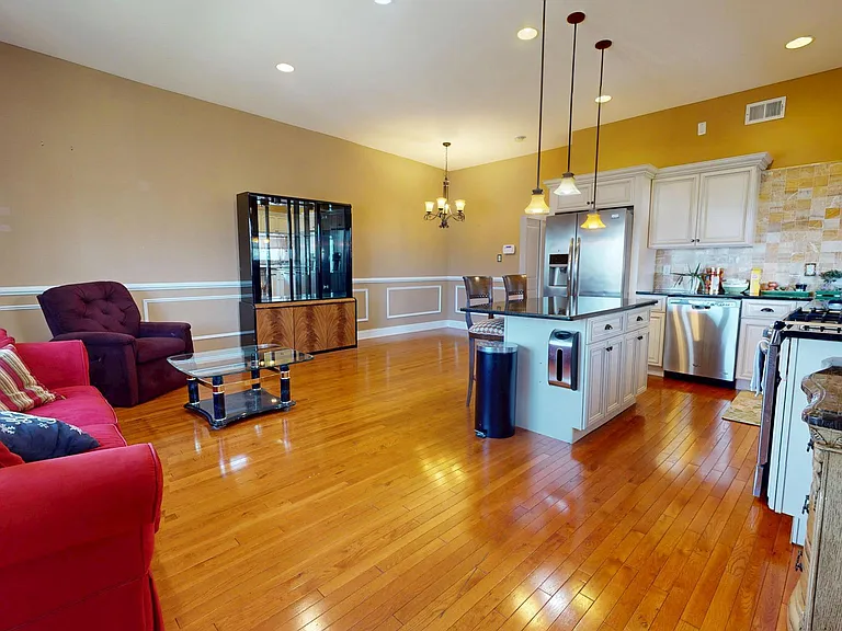 8902 Blue Grass Rd — Photo 5