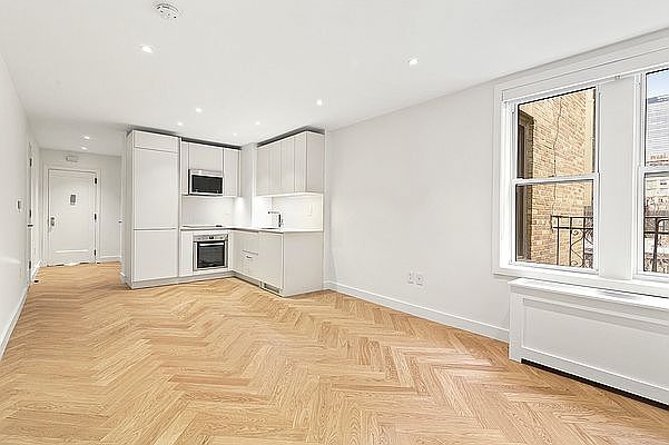 1st image of 220 W 24th St APT 6L