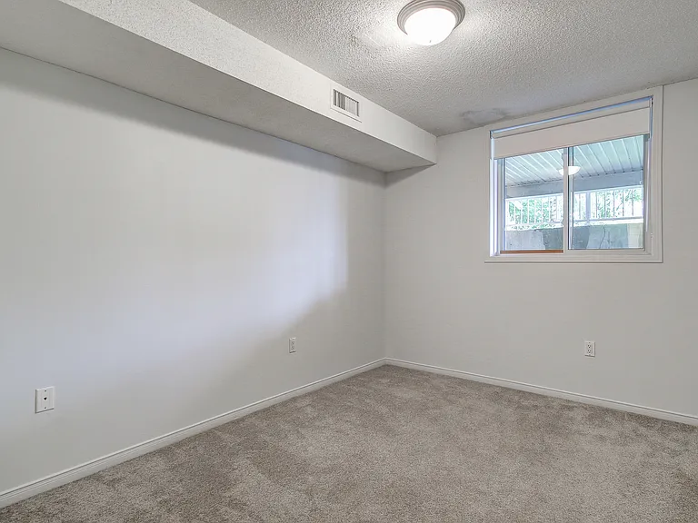 320 Emms Dr — Photo 17