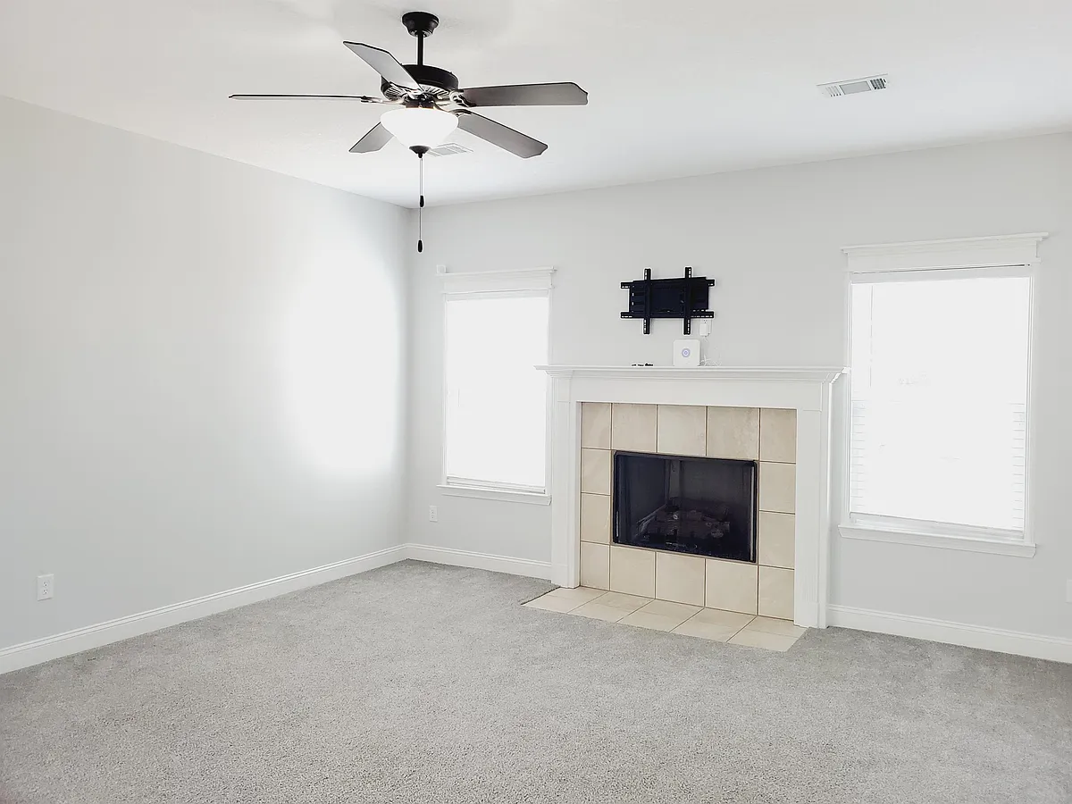 Building Photo - 65 Thorp Cir