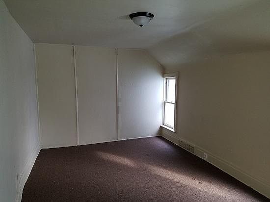 5th image of 1121 Linwood Ave
