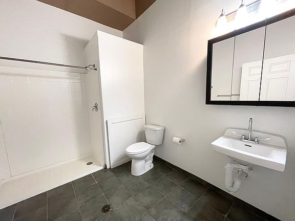 4th image of 3562 Sepviva St #20