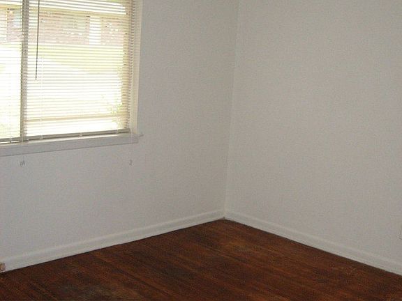 3rd image of 5700 Sonora Dr