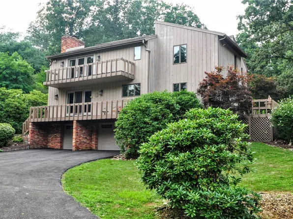 168 Farmington Pl, Greensburg, PA 15601