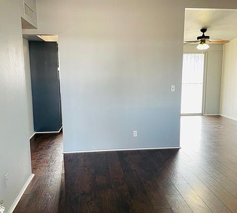 5th image of 1825 W Linden St