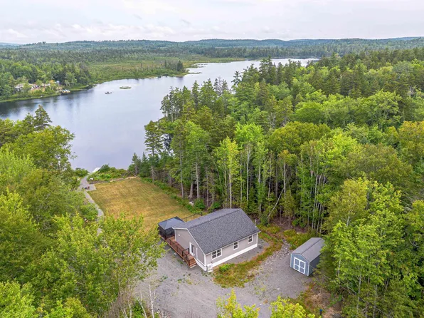 195 Middle Lake South Rd, West Hants, NS B0N 2T0