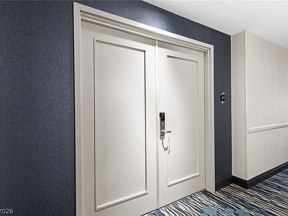 4th image of 211 E Flamingo Rd #1619