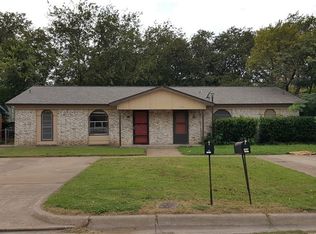 917 Cody Ct, River Oaks, TX 76114