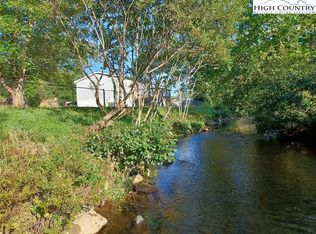 451 Old Toe River Rd, Newland, NC 28657