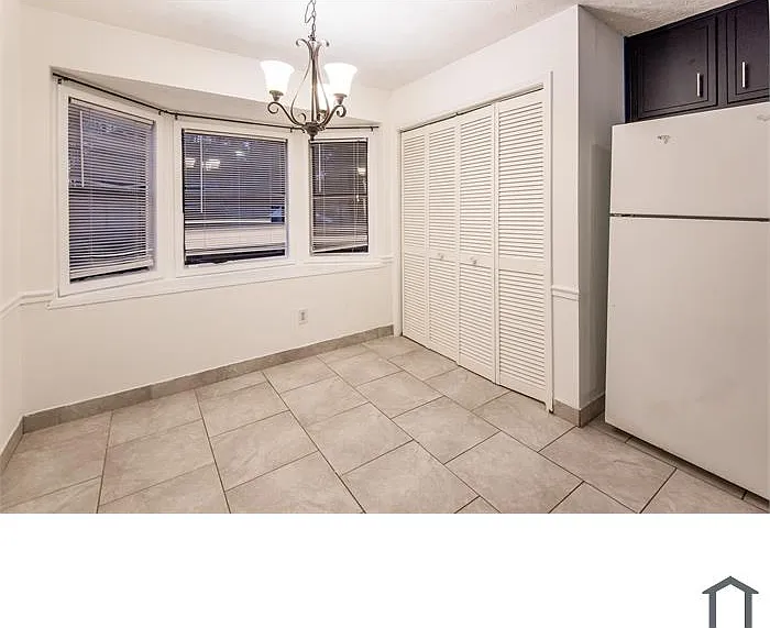 2 bed, 2.5 bath, 1208 sqft, $1,700 — Photo 3