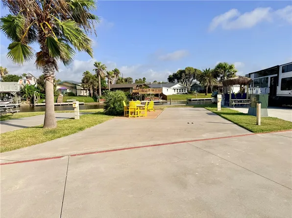 101 Caribbean Dr #11, Corpus Christi, TX 78418