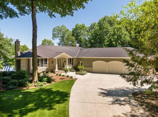 6580 S Bay Dr, Excelsior, MN 55331