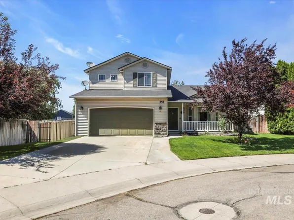 555 W Mulberry Loop, Nampa, ID 83686