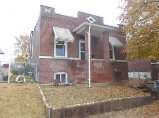 4615 Cecil Pl, Saint Louis, MO 63116