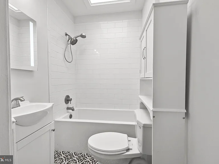 87 E Butler Ave — Photo 13